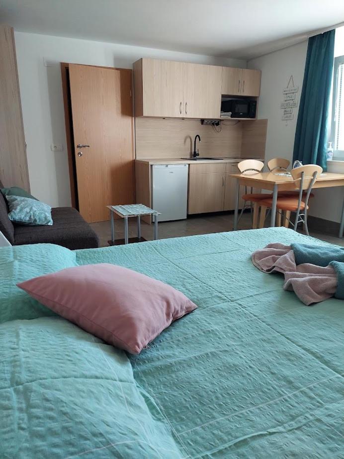 Studio Apartma Zirovnik Церкле на Горенскем Екстериор снимка